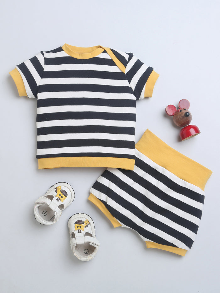 Black Stripe Lap Top With Bloomer/Top & Bottom Sets For Baby Boy